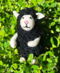 Alternative view of 蠢羊羊毛氈娃娃+臺灣黑熊飛行飄帶 合購優惠