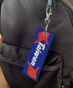 Alternative view of 臺灣上勇飛行飄帶 球衣款